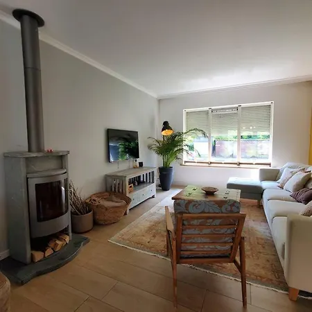 Spacious House In The Heart Of * Ulvenhout