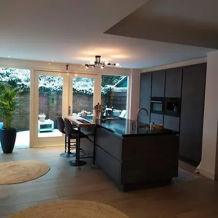 Ferienhaus Spacious House In The Heart Of